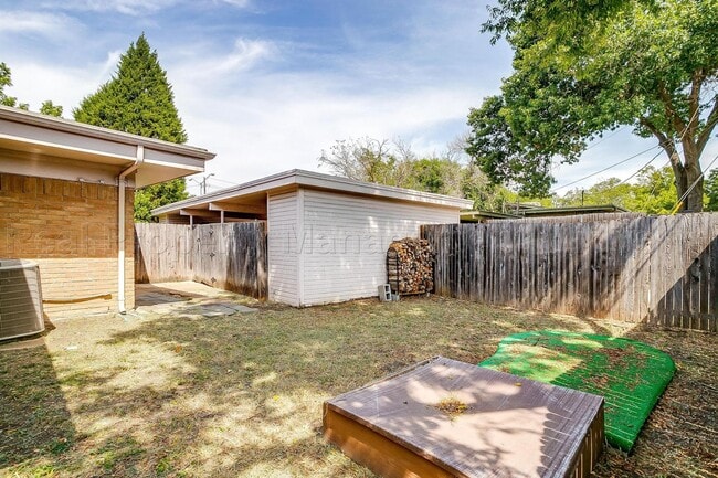 Building Photo - 13305 Southview Ln