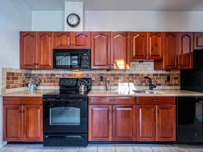 Building Photo - 222 Grand St