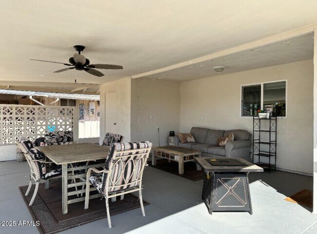 Building Photo - 11832 N Balboa Dr