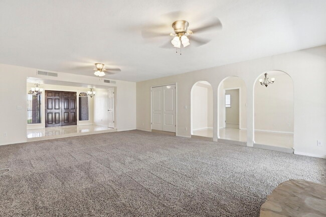 Building Photo - 3329 Old Spanish Trail