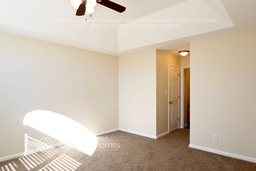 Building Photo - 1811 Southridge Dr