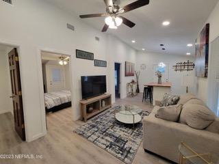 Building Photo - 204 Williams St