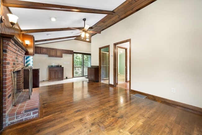 Building Photo - 47 Oriole Dr