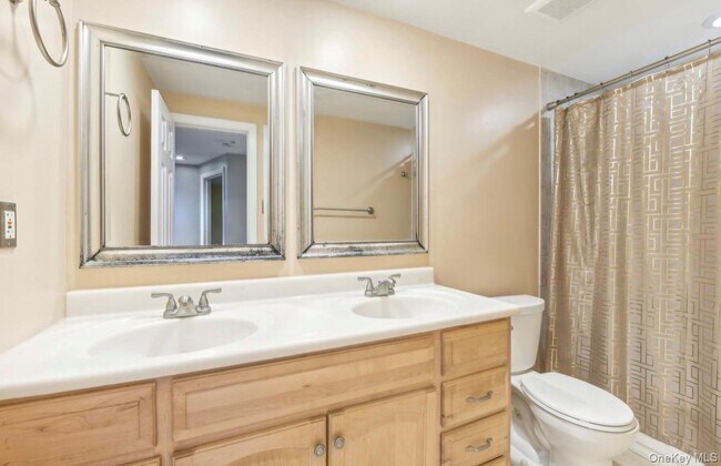 Building Photo - 598 Blue Ridge Dr