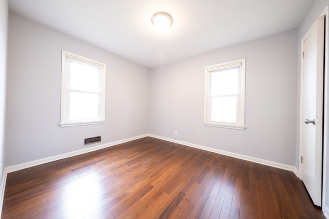 Building Photo - 7745 Vincent Ave S