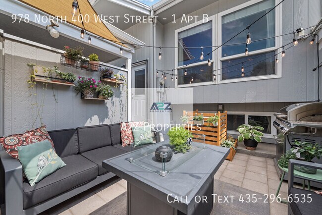 Building Photo - 978 N 400 W St