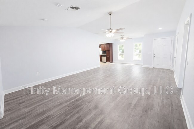Building Photo - 10449 Mayflower Rd