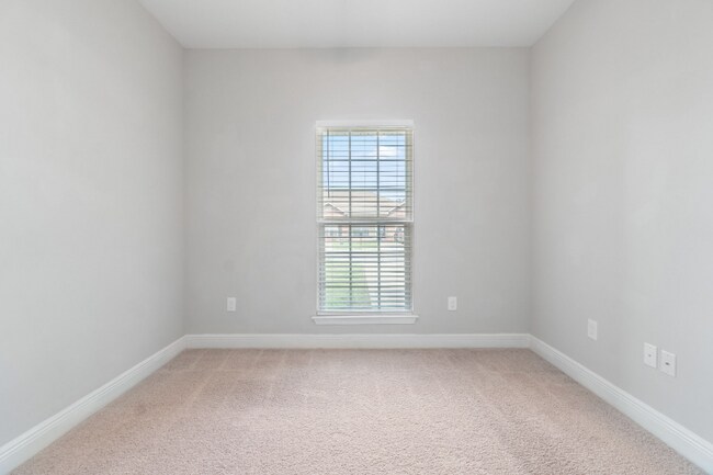 Building Photo - 8459 Crissy Ln