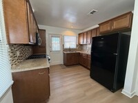 Building Photo - 321 - 1221-1223 West Ramona LLC