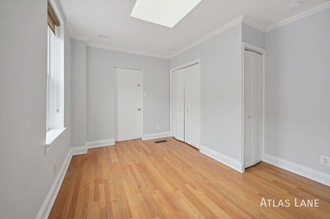 Building Photo - Waking Distance to Noma Metro Station and ...