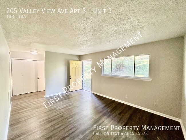 Building Photo - Red Bank Apt: 1Bed/1Bath w/ Laundry Hookups!