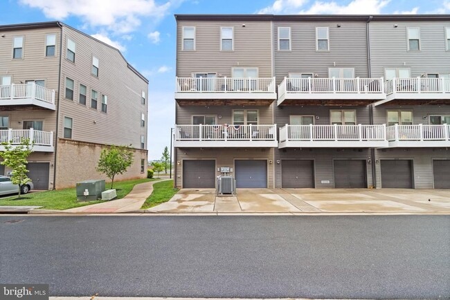 Building Photo - 10424 Ratcliffe Trl