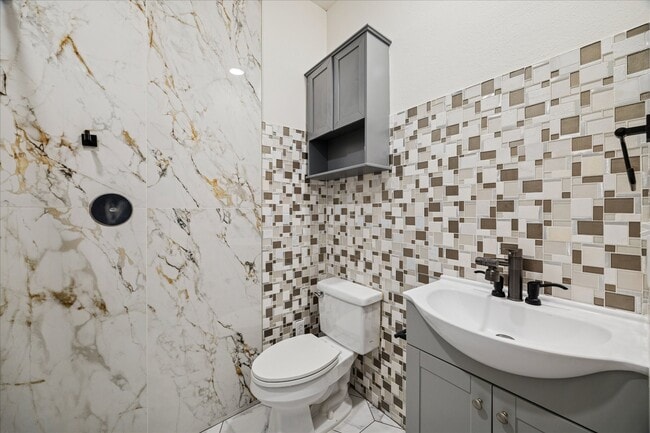 Building Photo - 1523 Orchard Park Dr