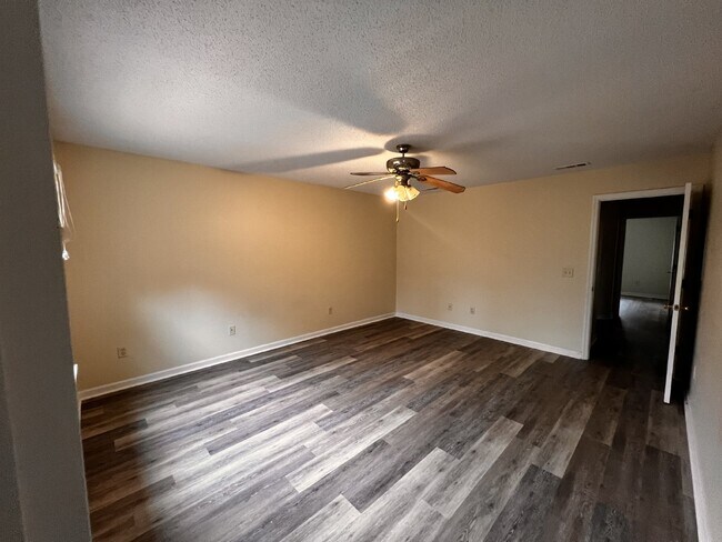 Building Photo - Home for Rent