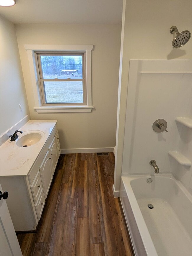 Building Photo - Fully Renovated 3 Bedroom Ranch