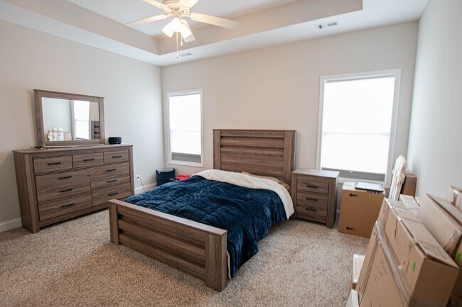 Building Photo - Pet Friendly in Eagle's Bluff!