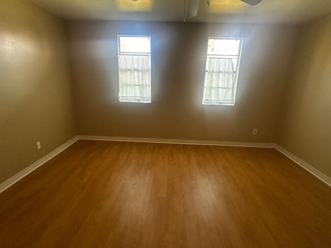 Building Photo - 1530 El Prado Rd