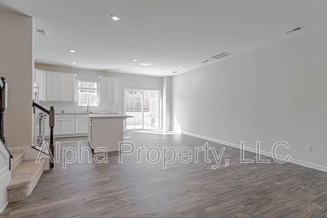 Building Photo - 522 Huntingdale Pl