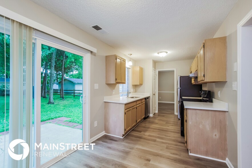 Building Photo - 13706 Poppleton Ct