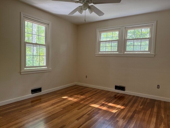 Building Photo - 22 Wild Rose Ave