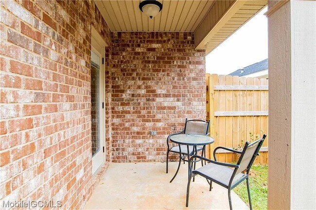 Building Photo - 8981 Spring Grove S