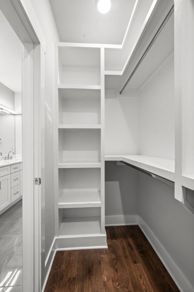 Building Photo - 1833 16th Ave N