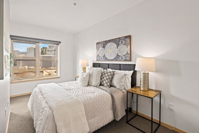 Building Photo - Top-Floor Studio with Stunning Views in Capitol Hill