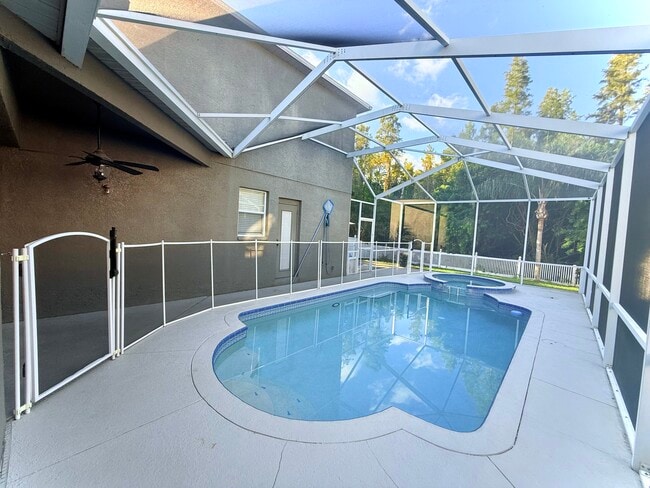 Building Photo - 19333 Sandy Springs Cir