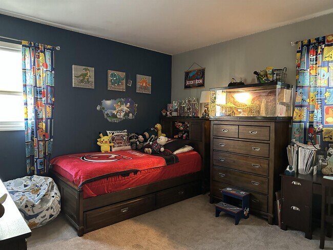 Building Photo - 103 E 26th St