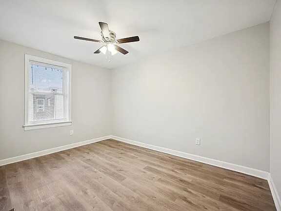 Building Photo - 5959 Windsor Ave