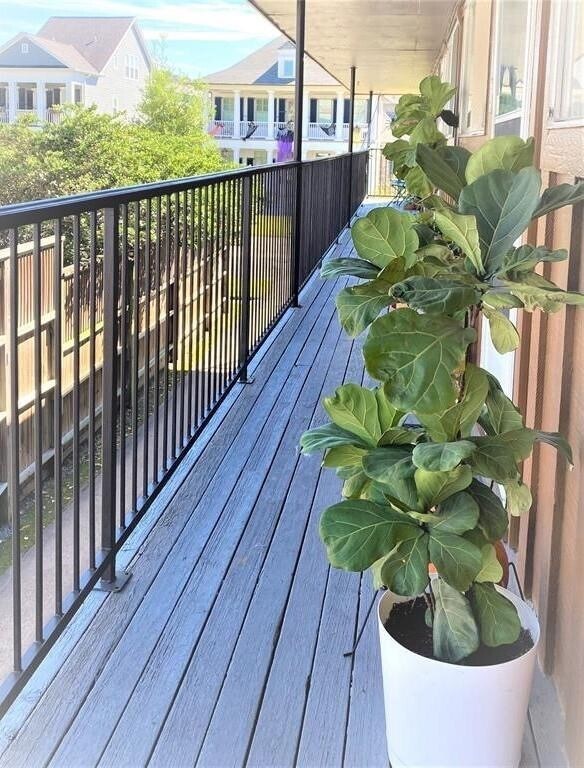 Building Photo - 427 W 17th St