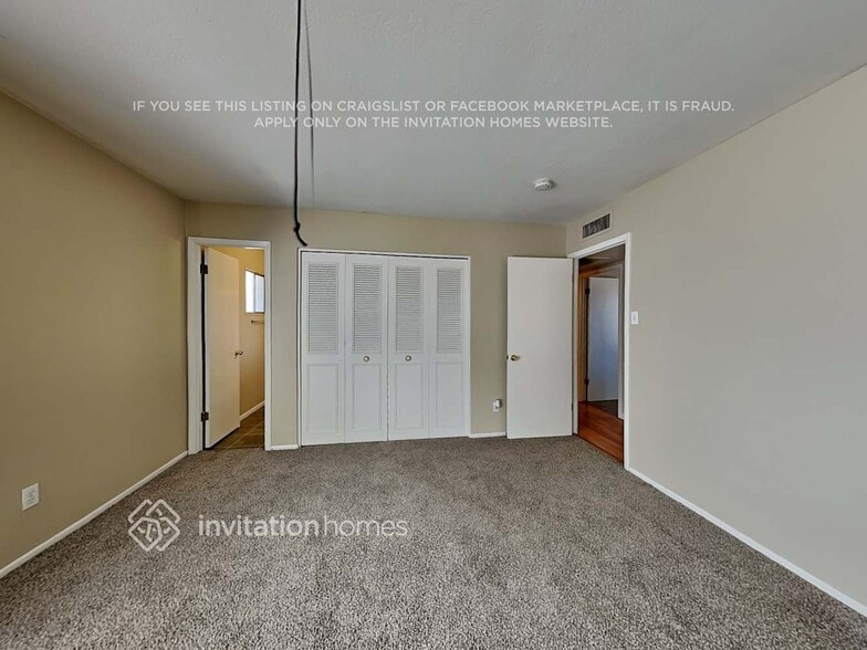 Building Photo - 3265 W Country Gables Dr