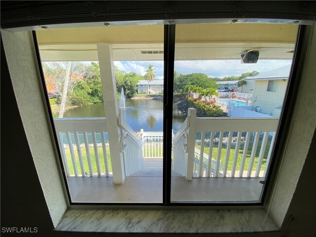 Building Photo - 4607 Bayshore Dr