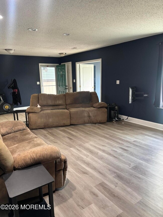 Building Photo - 14-1 Providence Ct