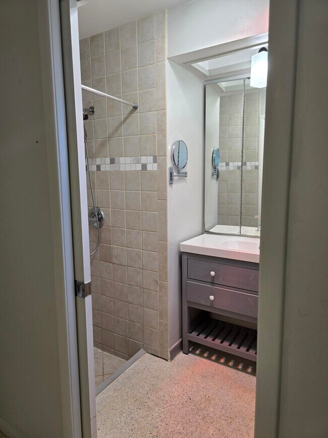 Building Photo - 2672 Rockcrest Ct