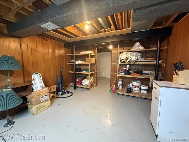 Building Photo - 16870 Edloytom Way