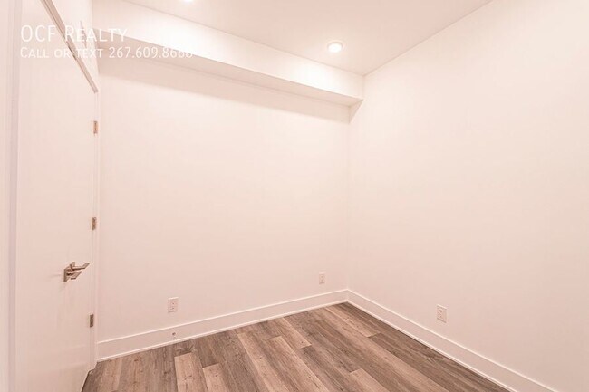 Building Photo - 1245 Ridge Ave