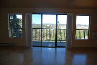 Building Photo - 168 S Coeur d'Alene St