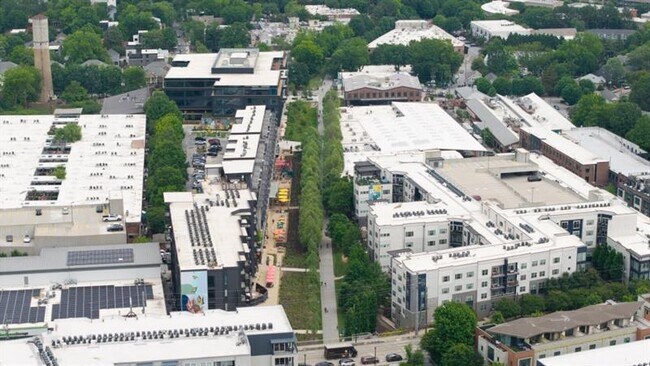 Building Photo - 572 Edgewood Ave SE
