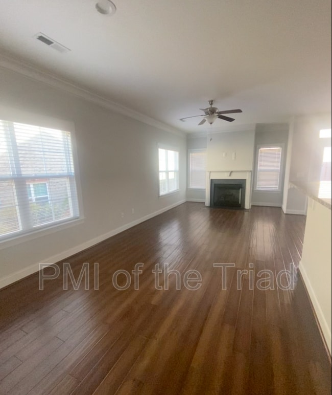 Building Photo - 1146 Augustine Heights Dr