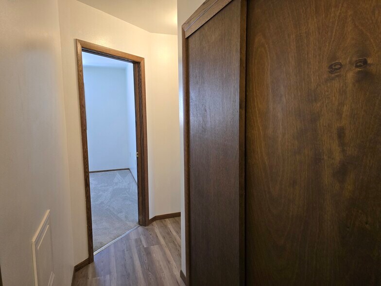 Building Photo - 391 Willow Grove Dr