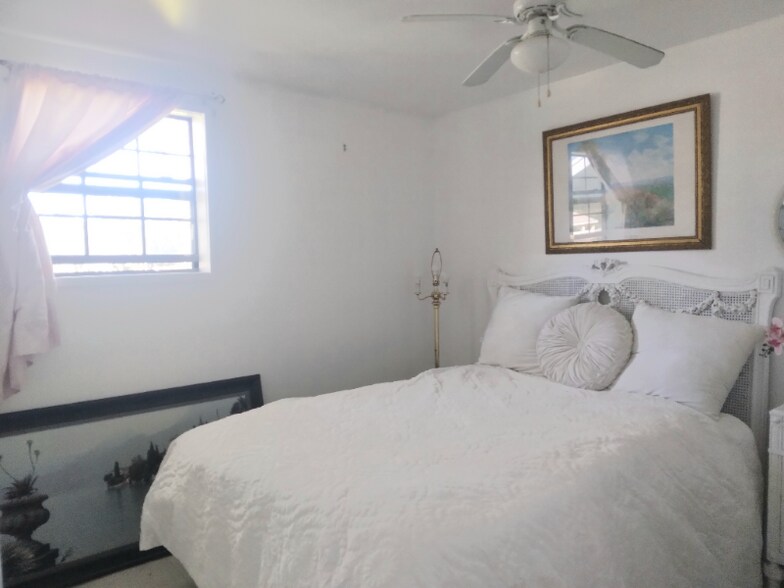 Building Photo - 8035 NW 120th St