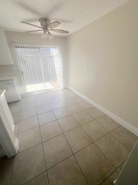 Building Photo - 587 Silverwood Ave