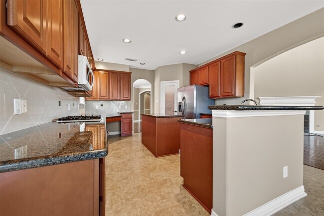Building Photo - 18943 Villa Bergamo Ln