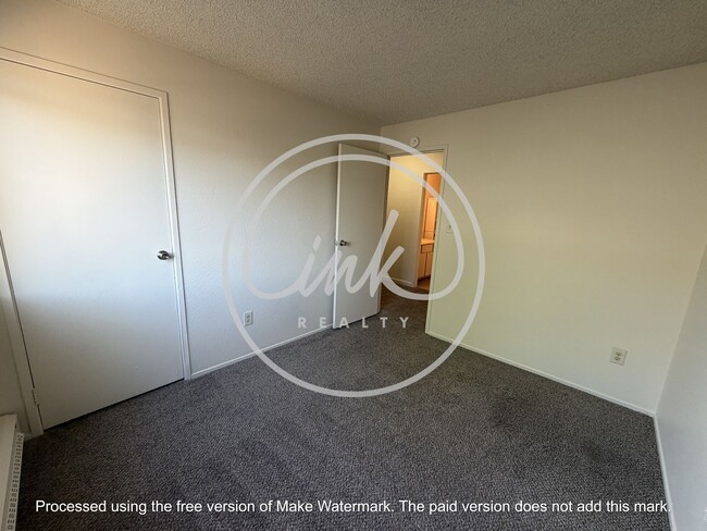 Building Photo - WO319-Woodside Drive 3190-3196