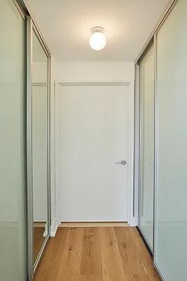 Building Photo - 350 W 42nd St