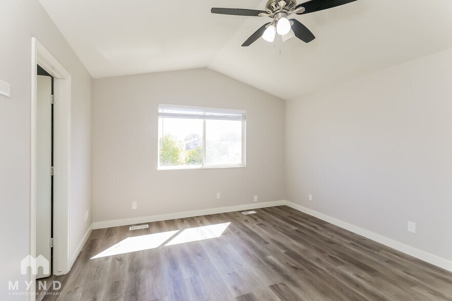 Building Photo - 1652 N 2275 W