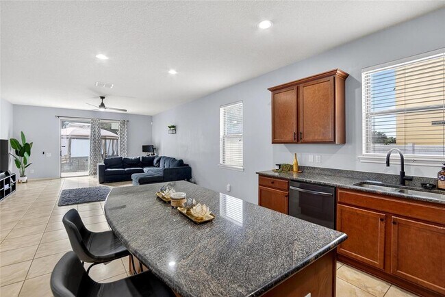 Building Photo - 653 Petal Mist Ln