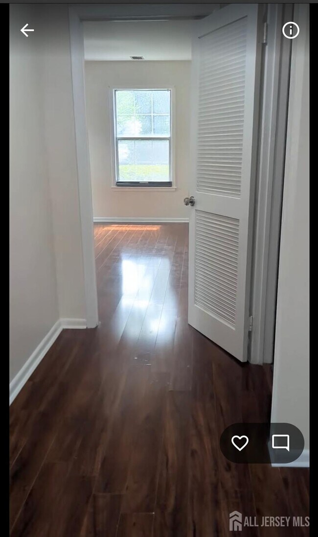 Building Photo - 110 Biscayne Ct
