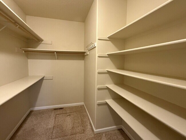 Building Photo - 3540 Sterling Woods Dr